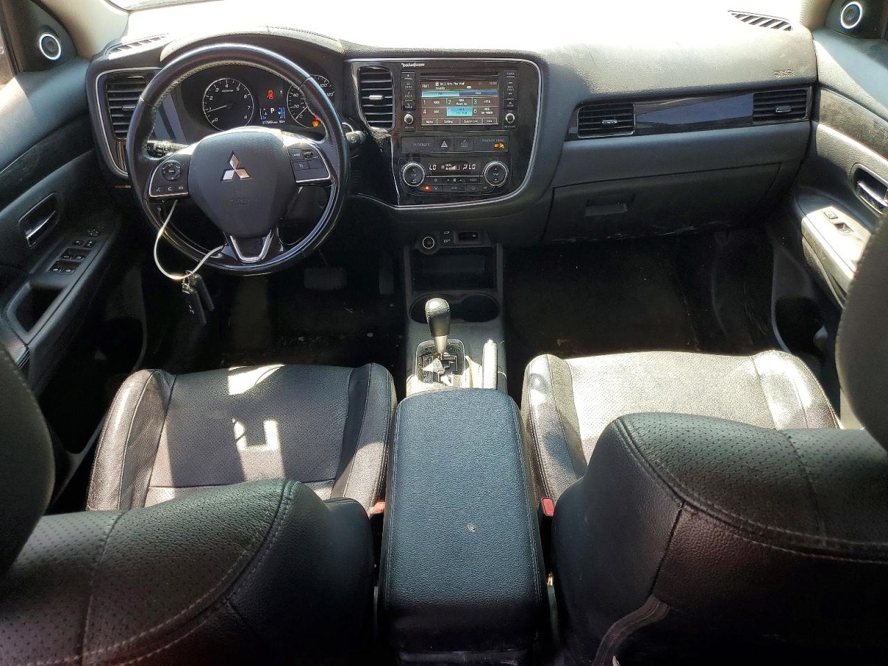 Mitsubishi Outlander Se