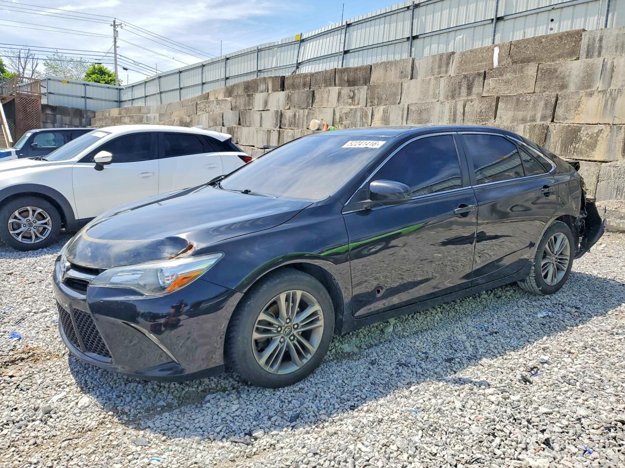 Salvage Toyota Camry Image
