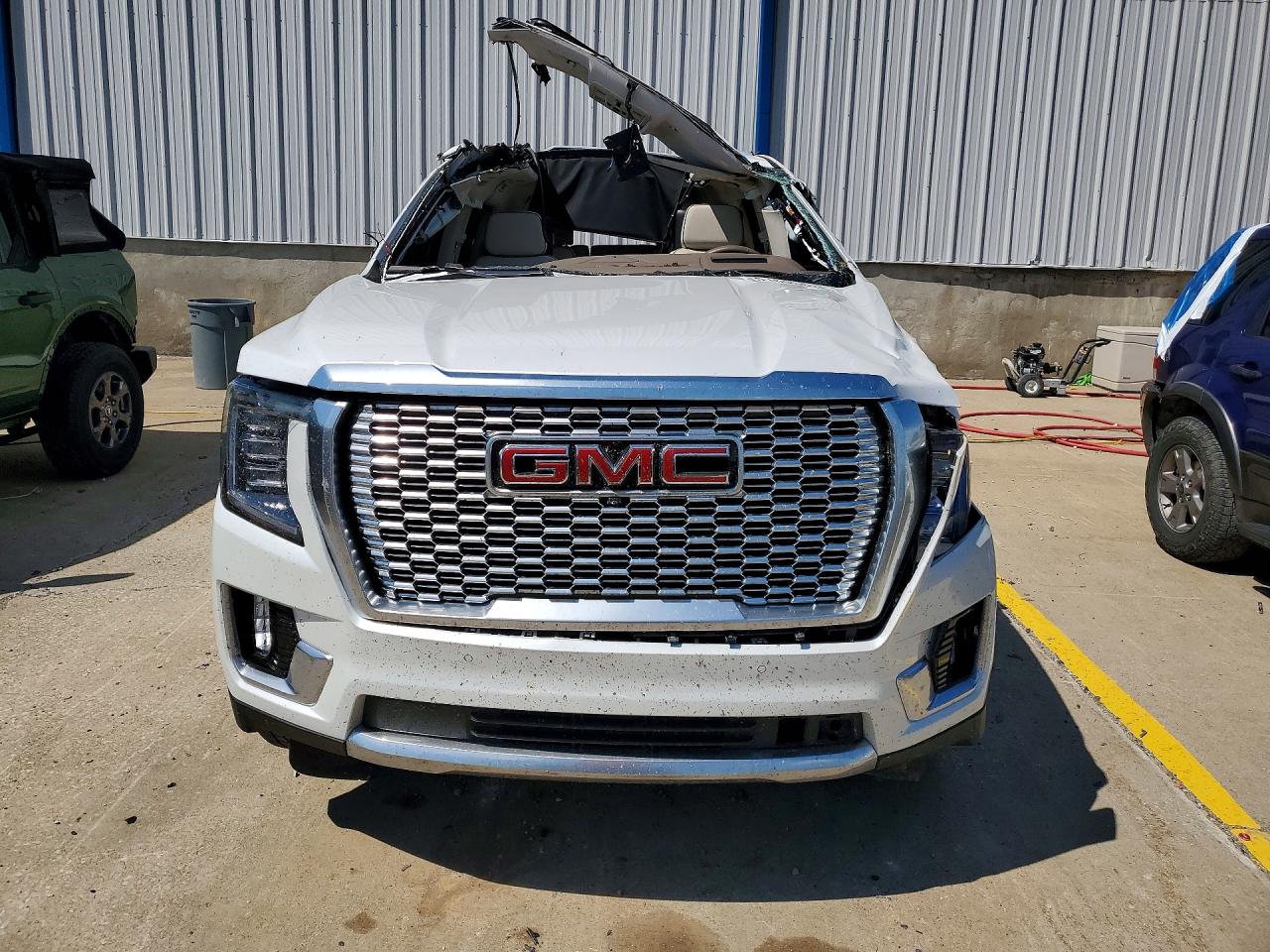 GMC Yukon Denali