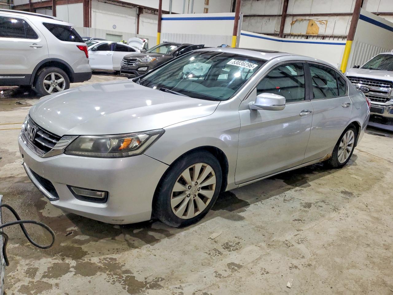 Salvage Honda Accord Image