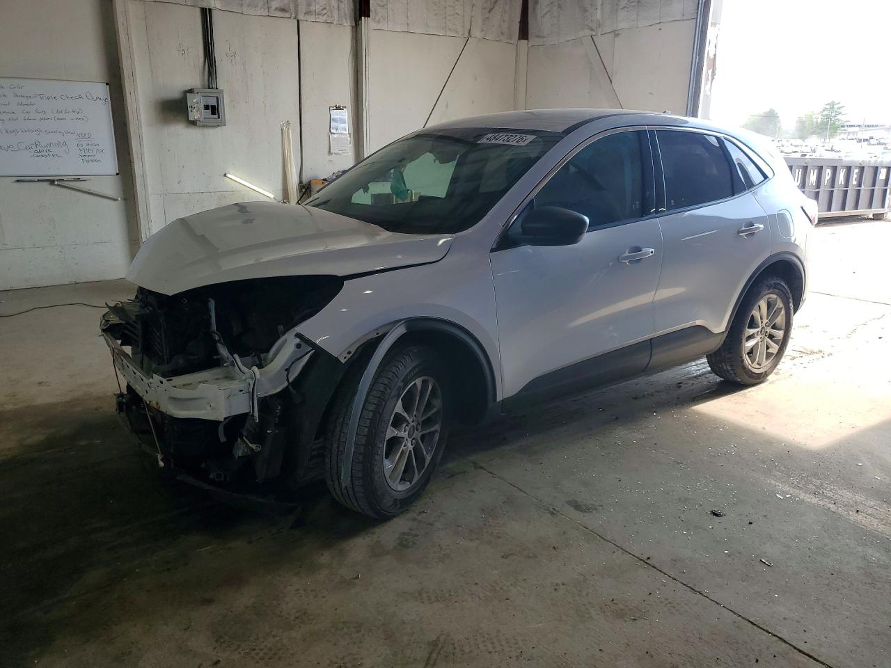 Salvage Ford Escape Image