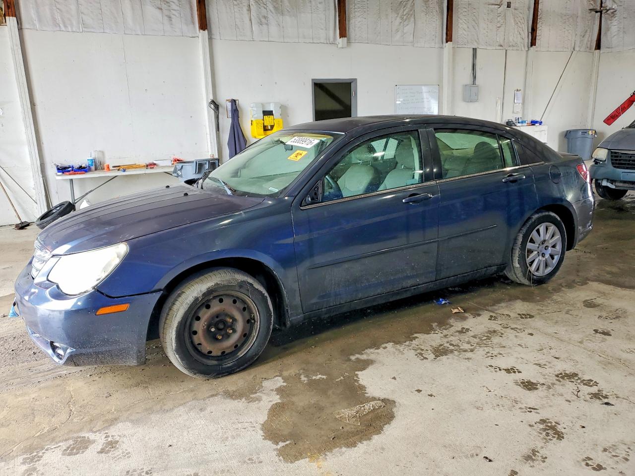 Salvage Chrysler Sebring Image