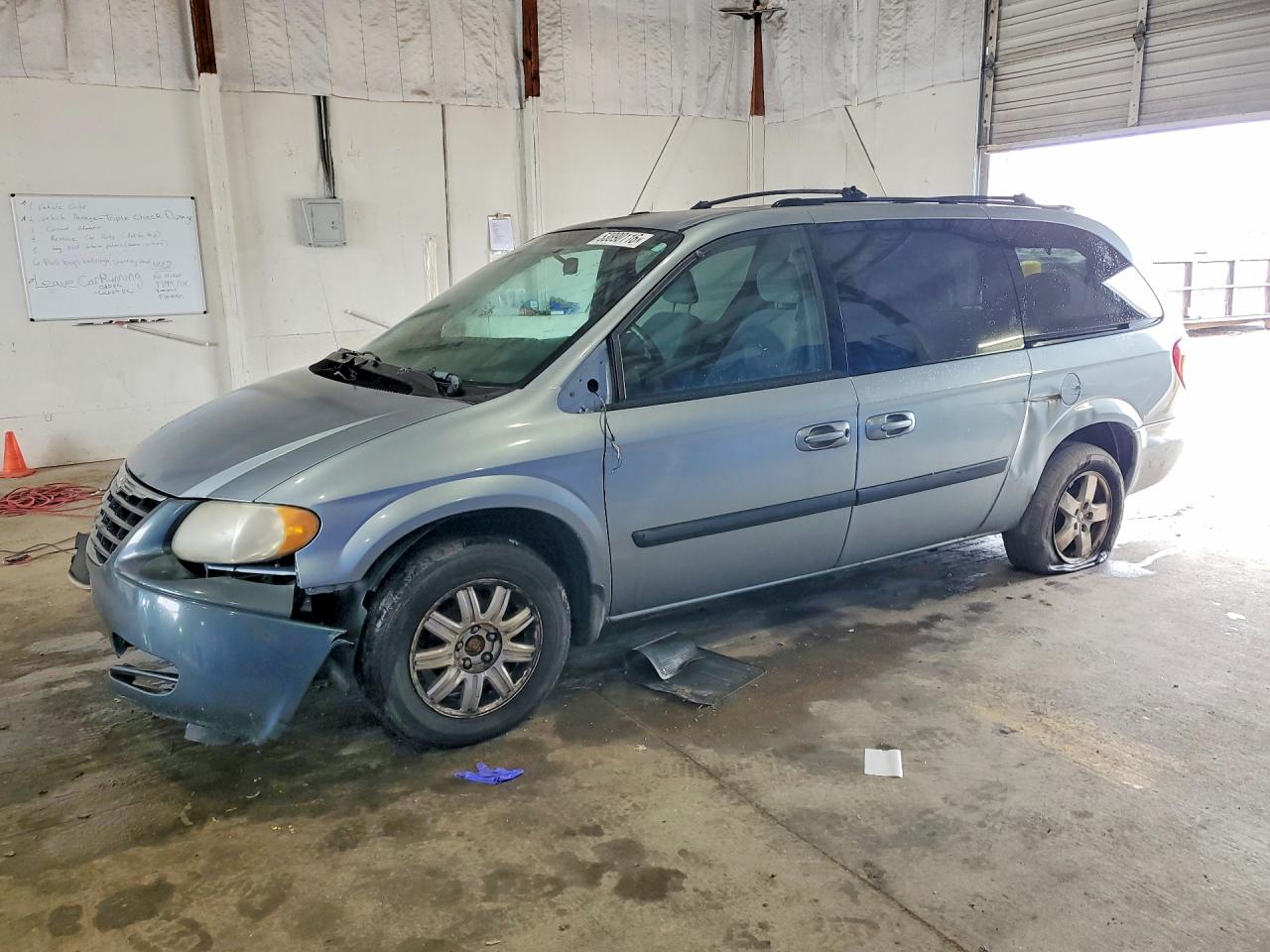 Salvage Dodge Caravan Image