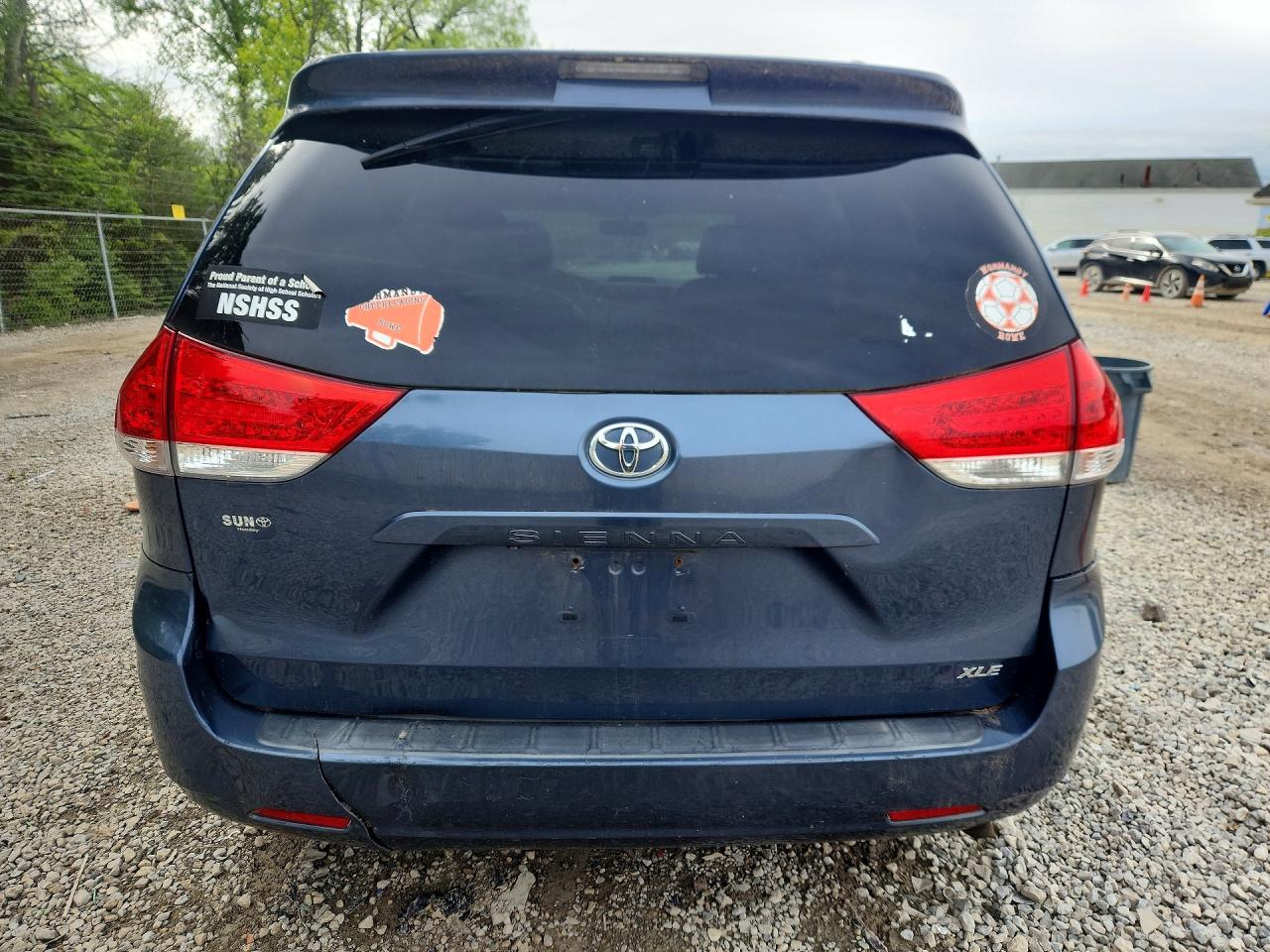 Toyota Sienna Xle 8-passenger