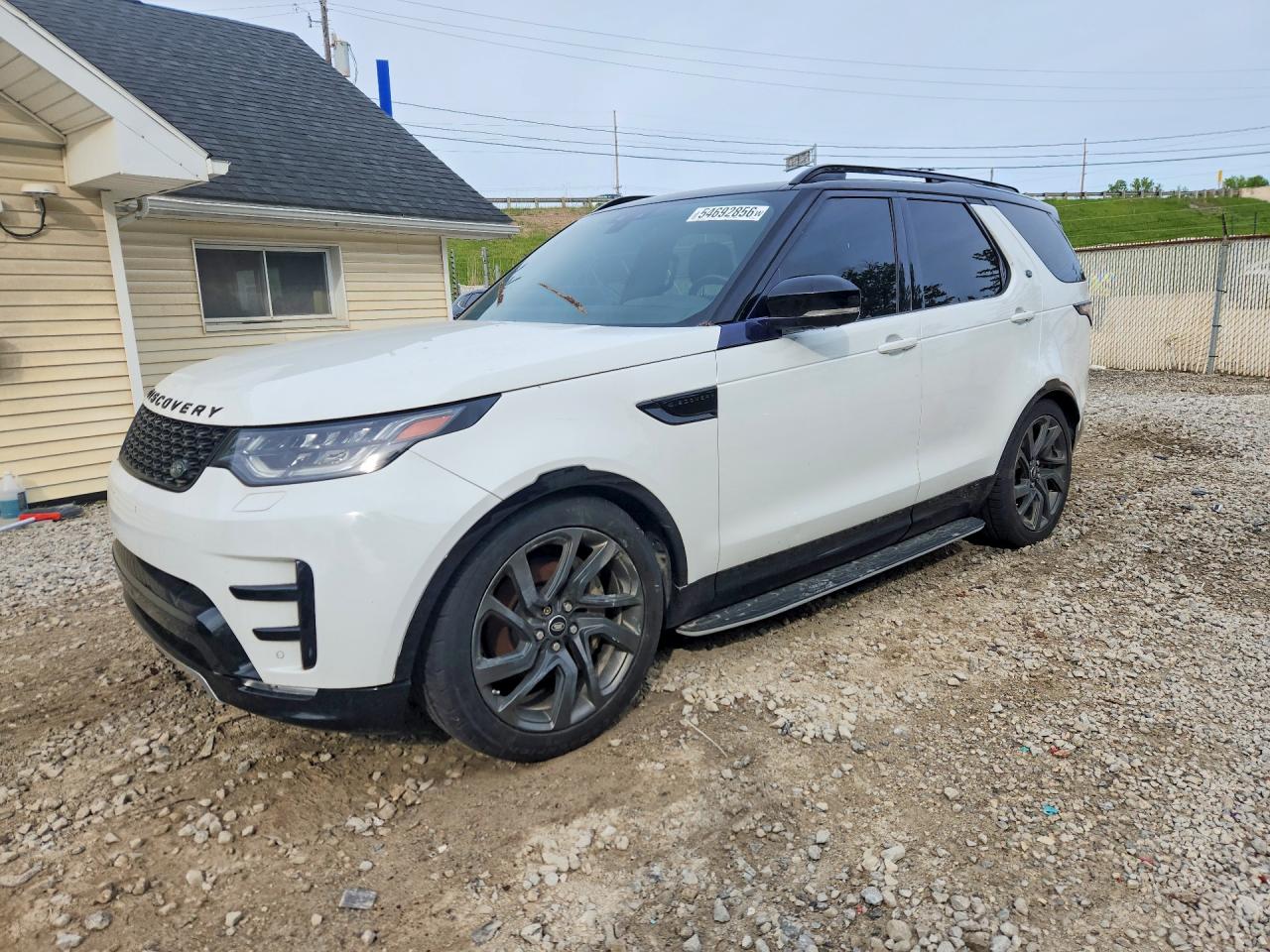 Salvage Land Rover Discovery Image