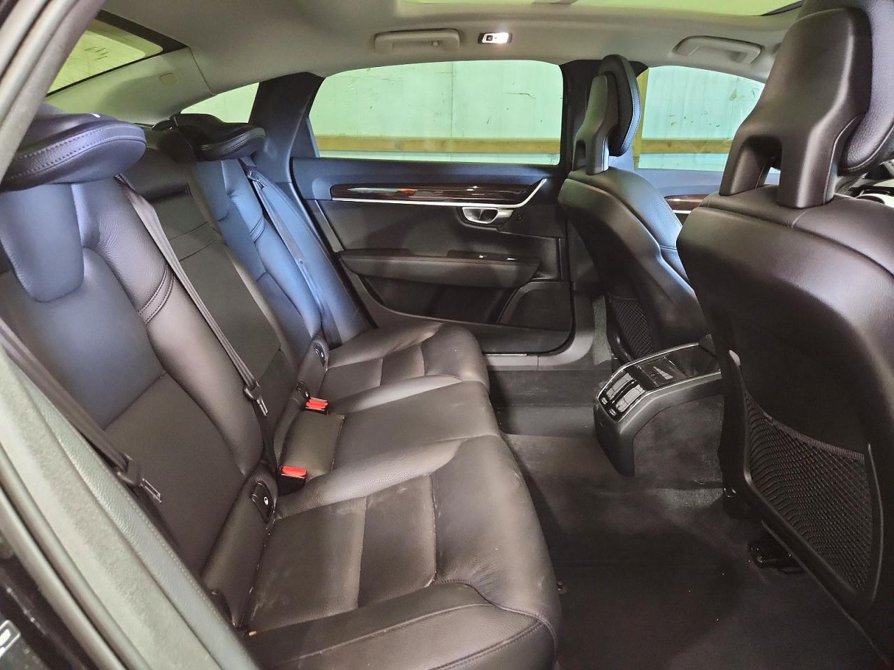 Volvo S90 T5 Momentum