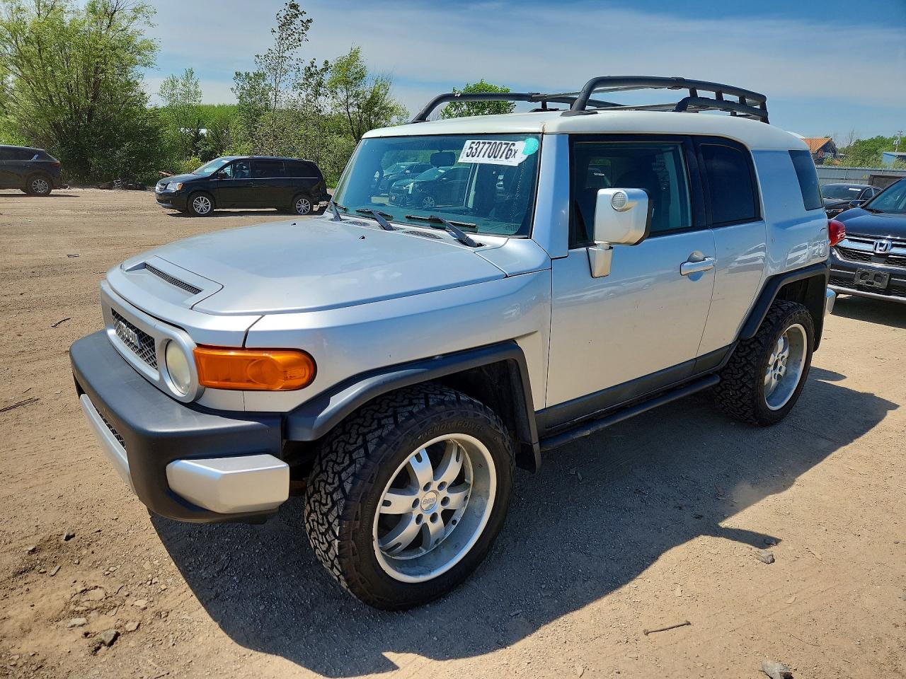 Salvage Toyota FJ Cruiser Image
