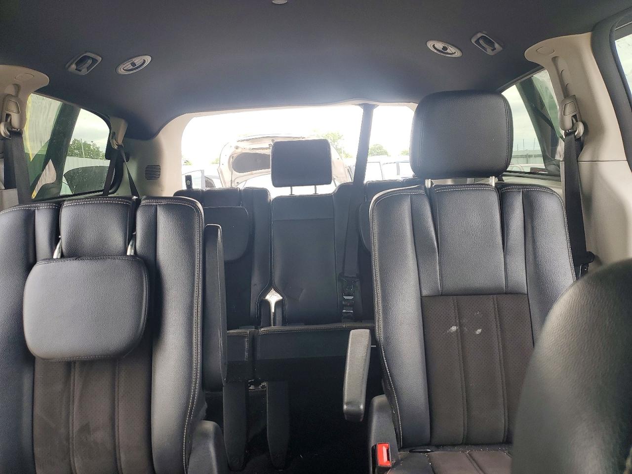 Dodge Caravan Sxt