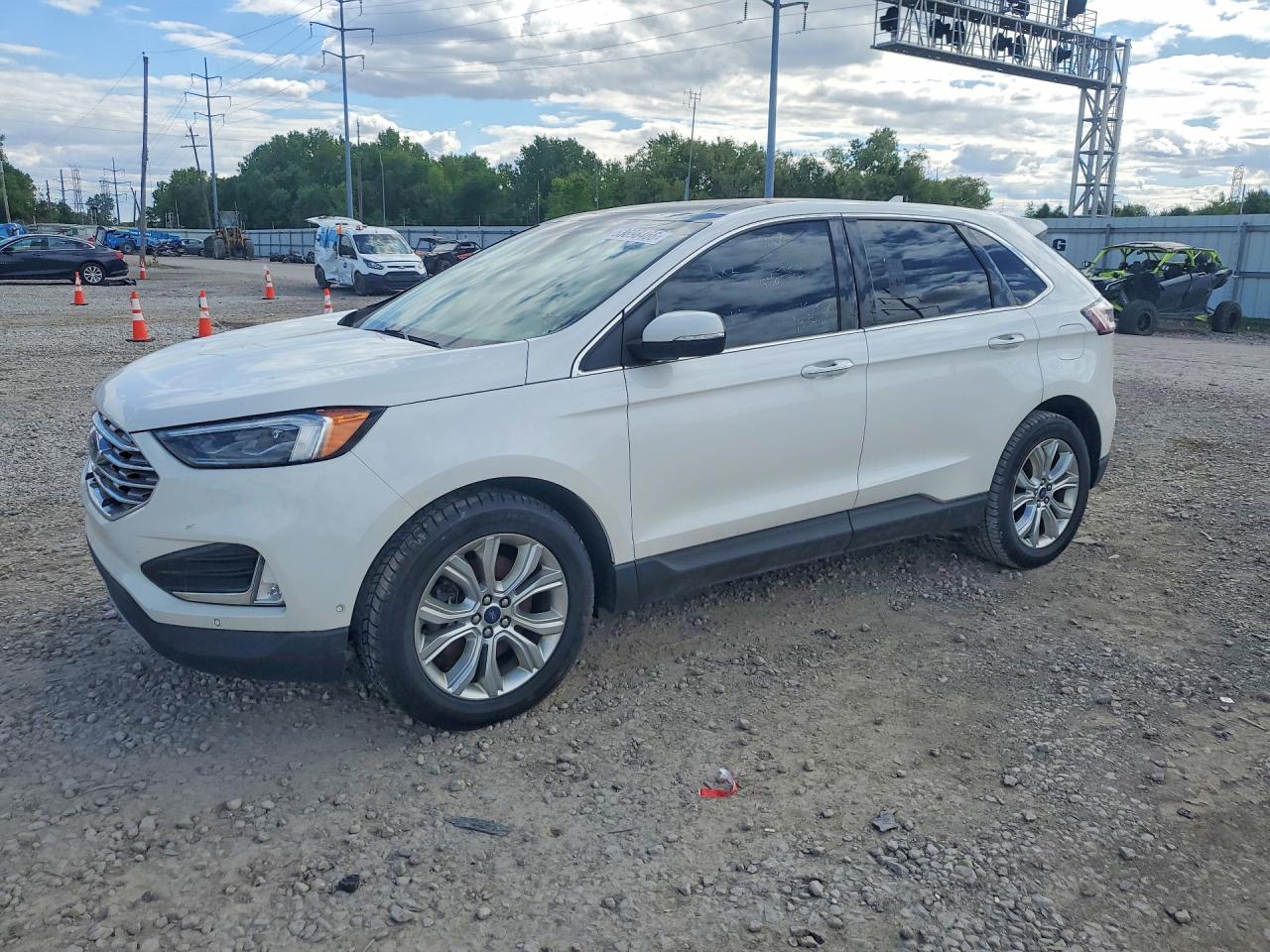 Salvage Ford Edge Image
