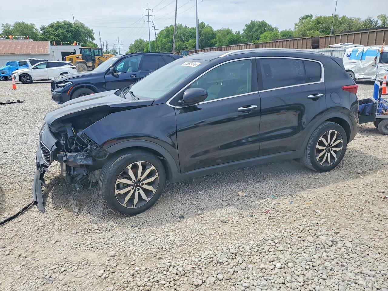 Salvage Kia Sportage Image