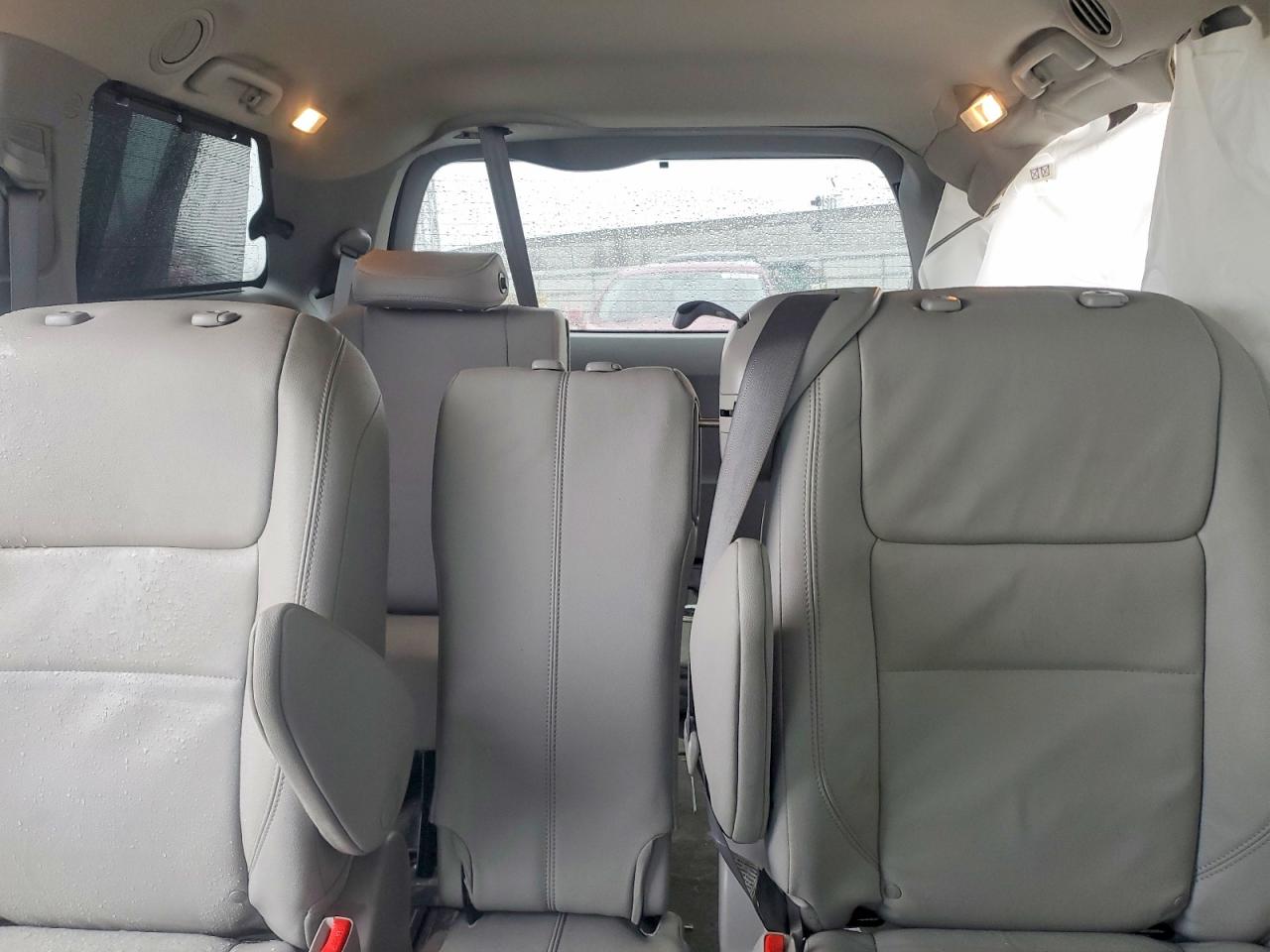 Toyota Sienna Xle 8-passenger