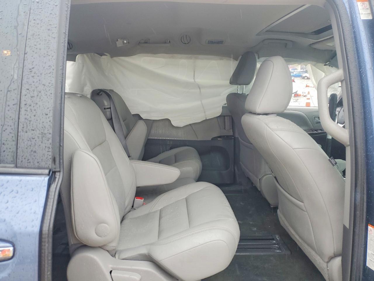 Toyota Sienna Xle 8-passenger