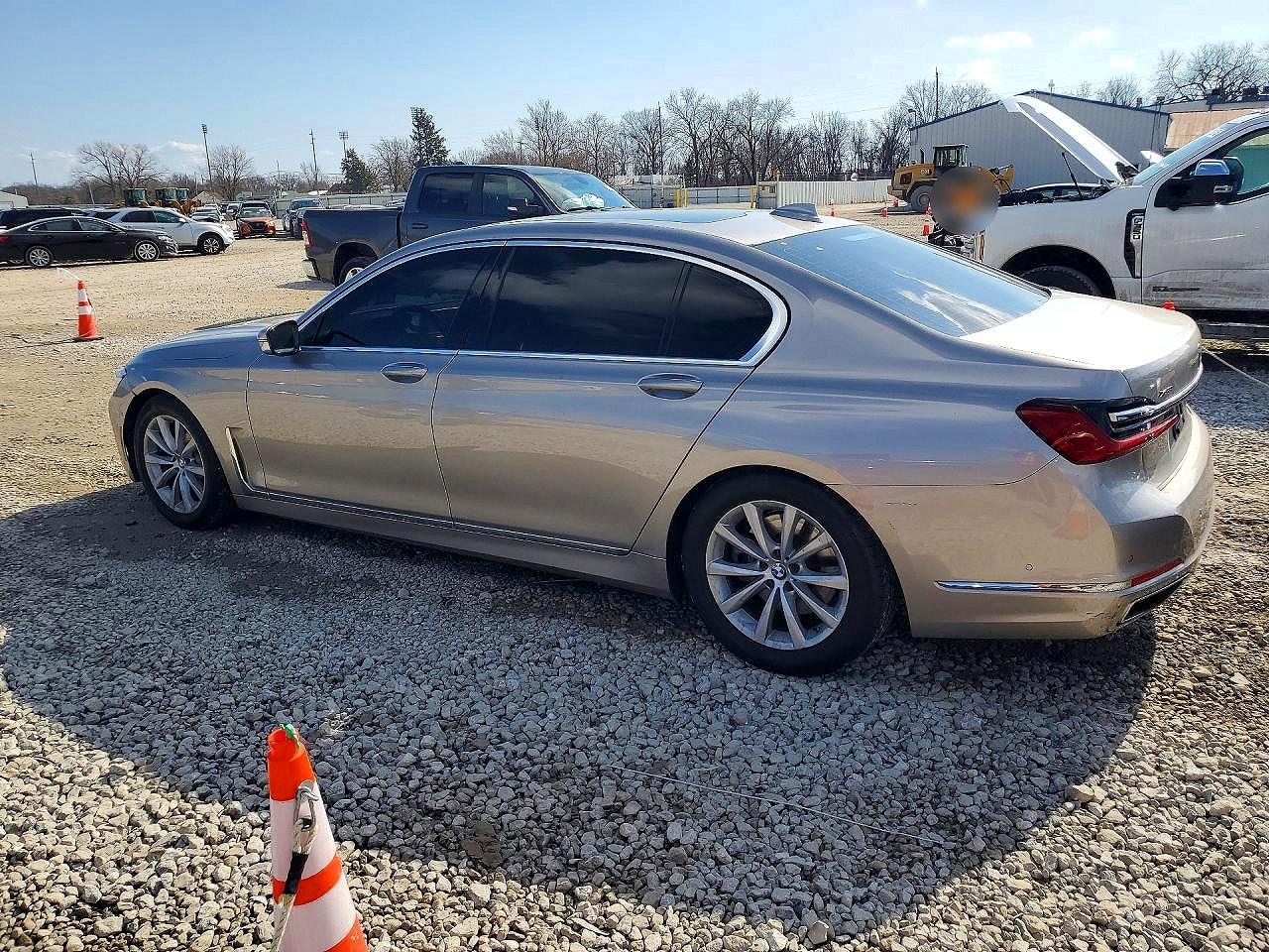 BMW 7 Series Xi