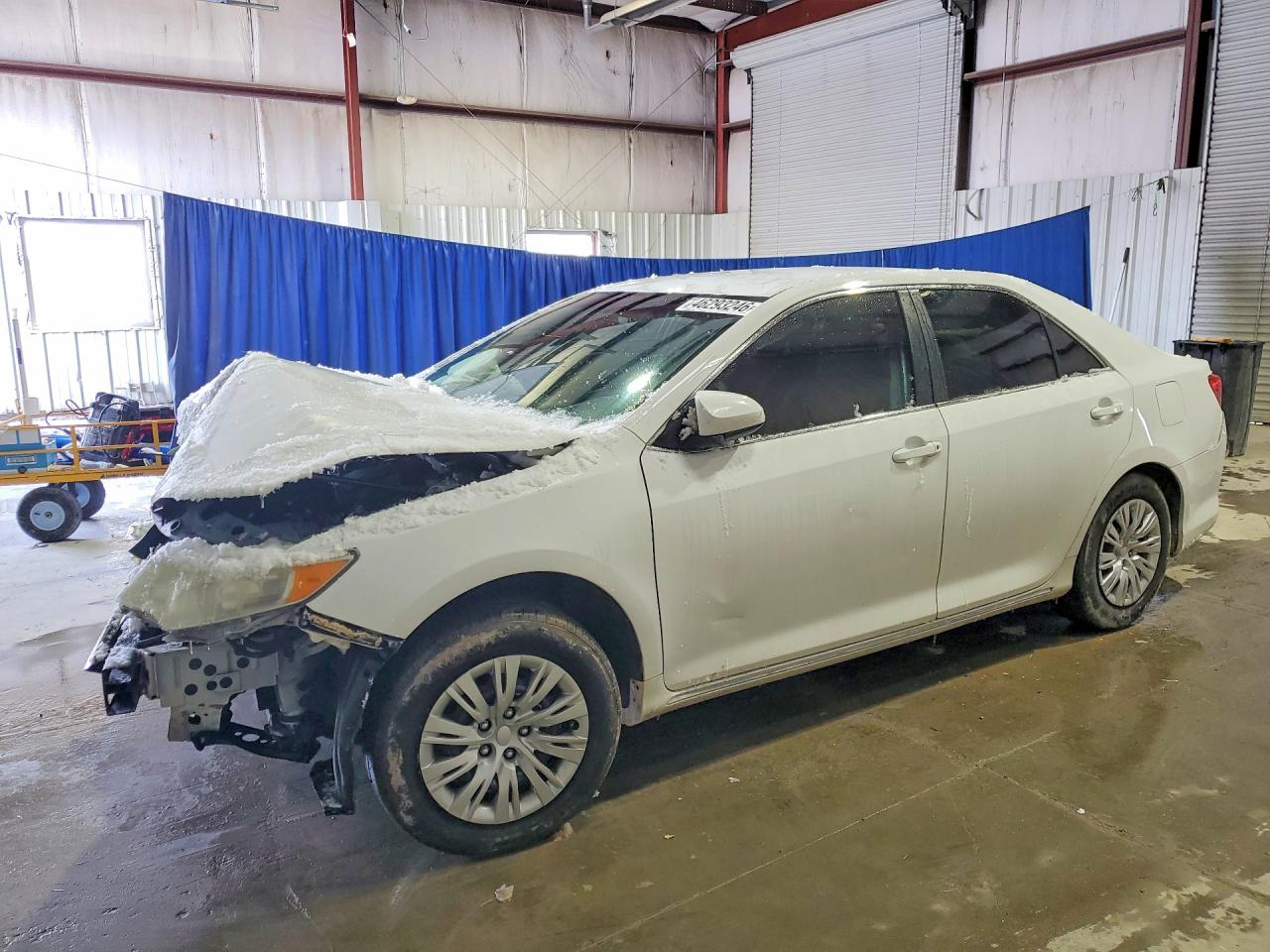 Salvage Toyota Camry Image