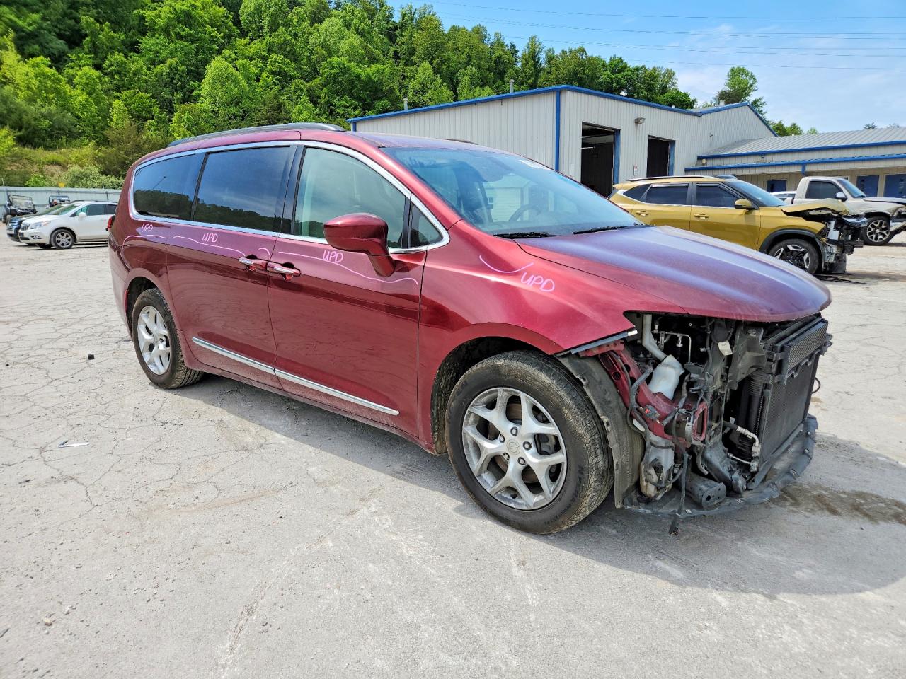 Chrysler Pacifica Touring L