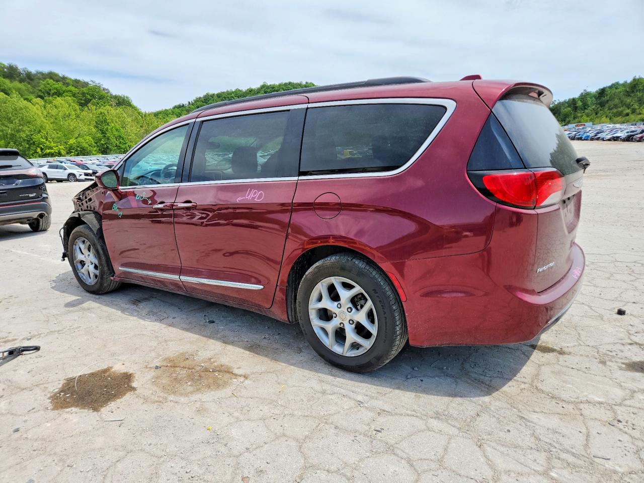 Chrysler Pacifica Touring L