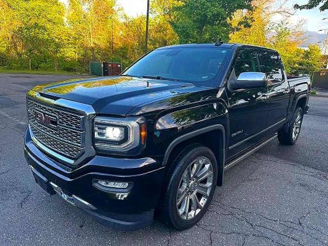 Salvage GMC Sierra Image