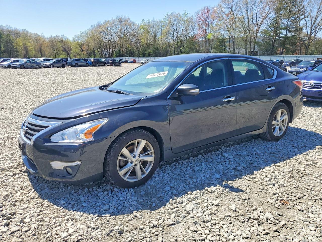 Salvage Nissan Altima Image
