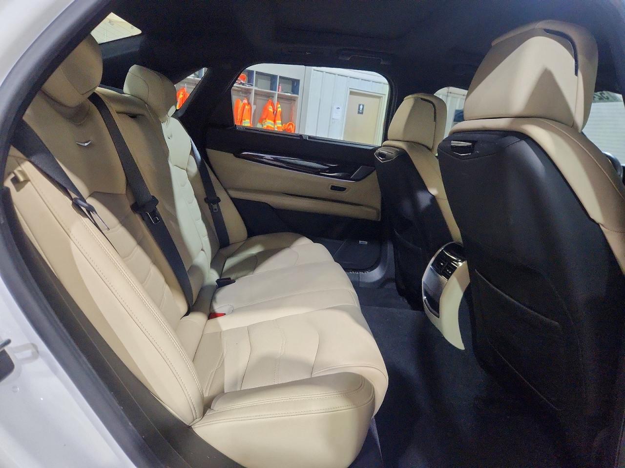 Cadillac CT6 Luxury Csav