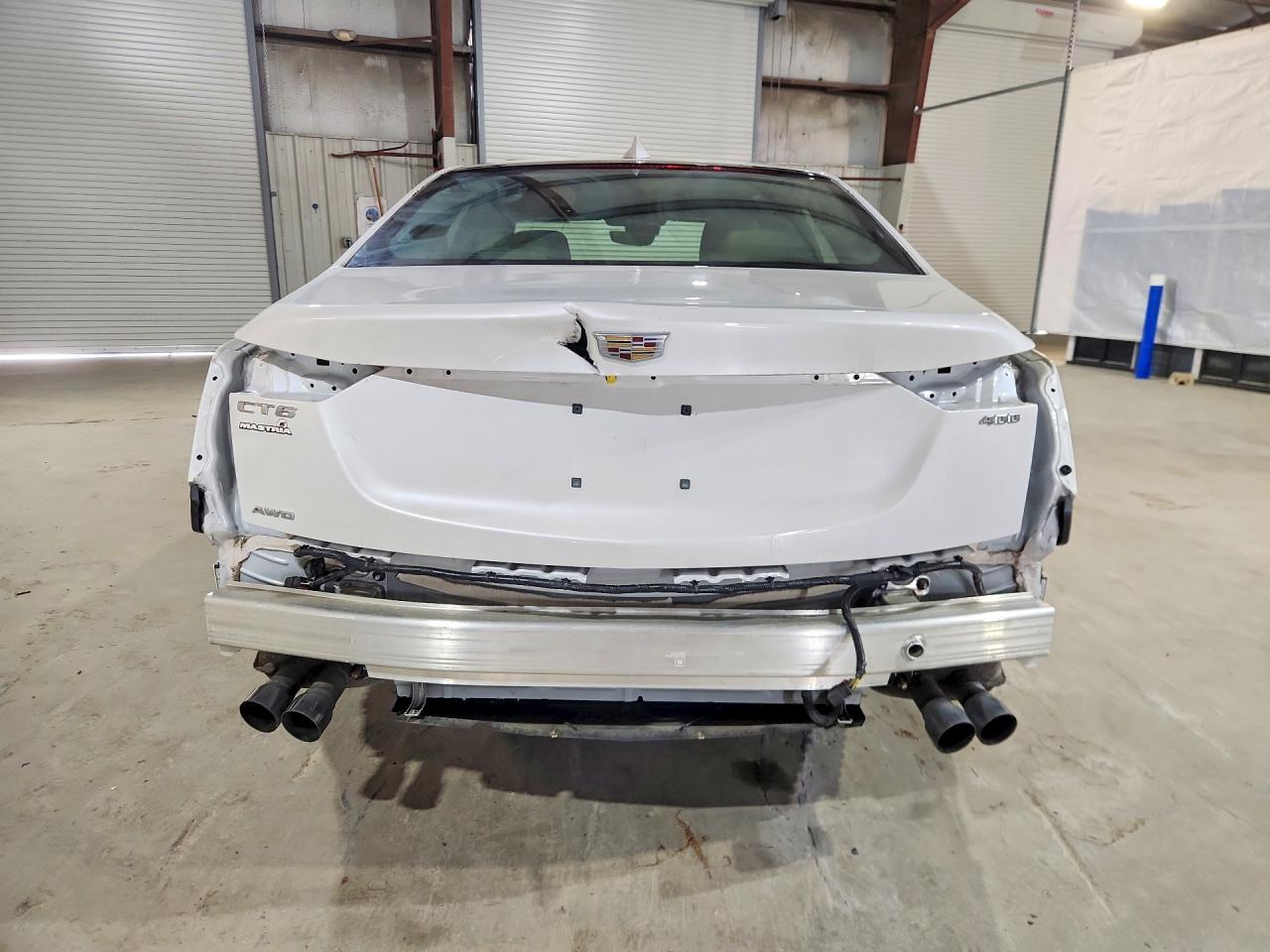 Cadillac CT6 Luxury Csav