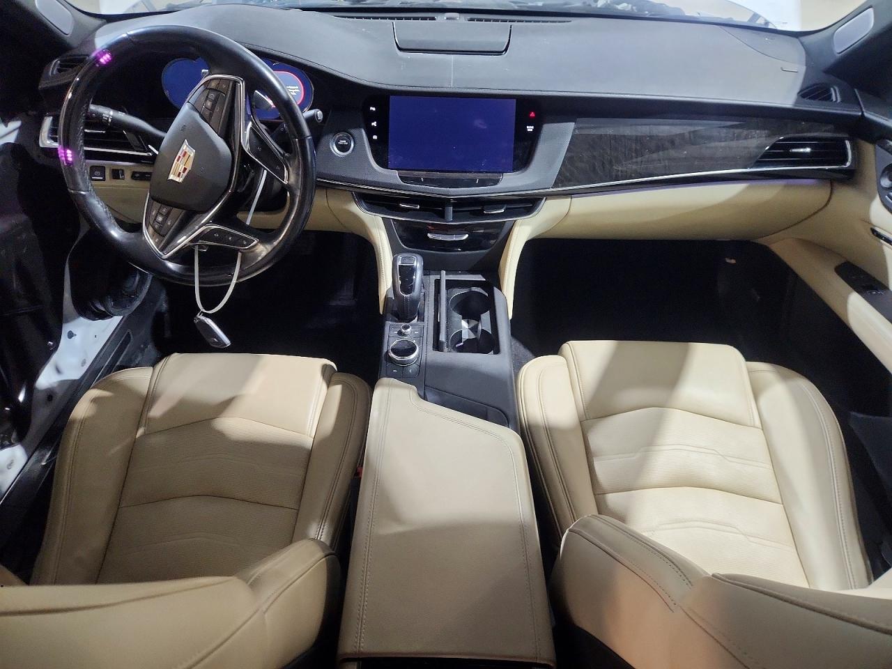 Cadillac CT6 Luxury Csav