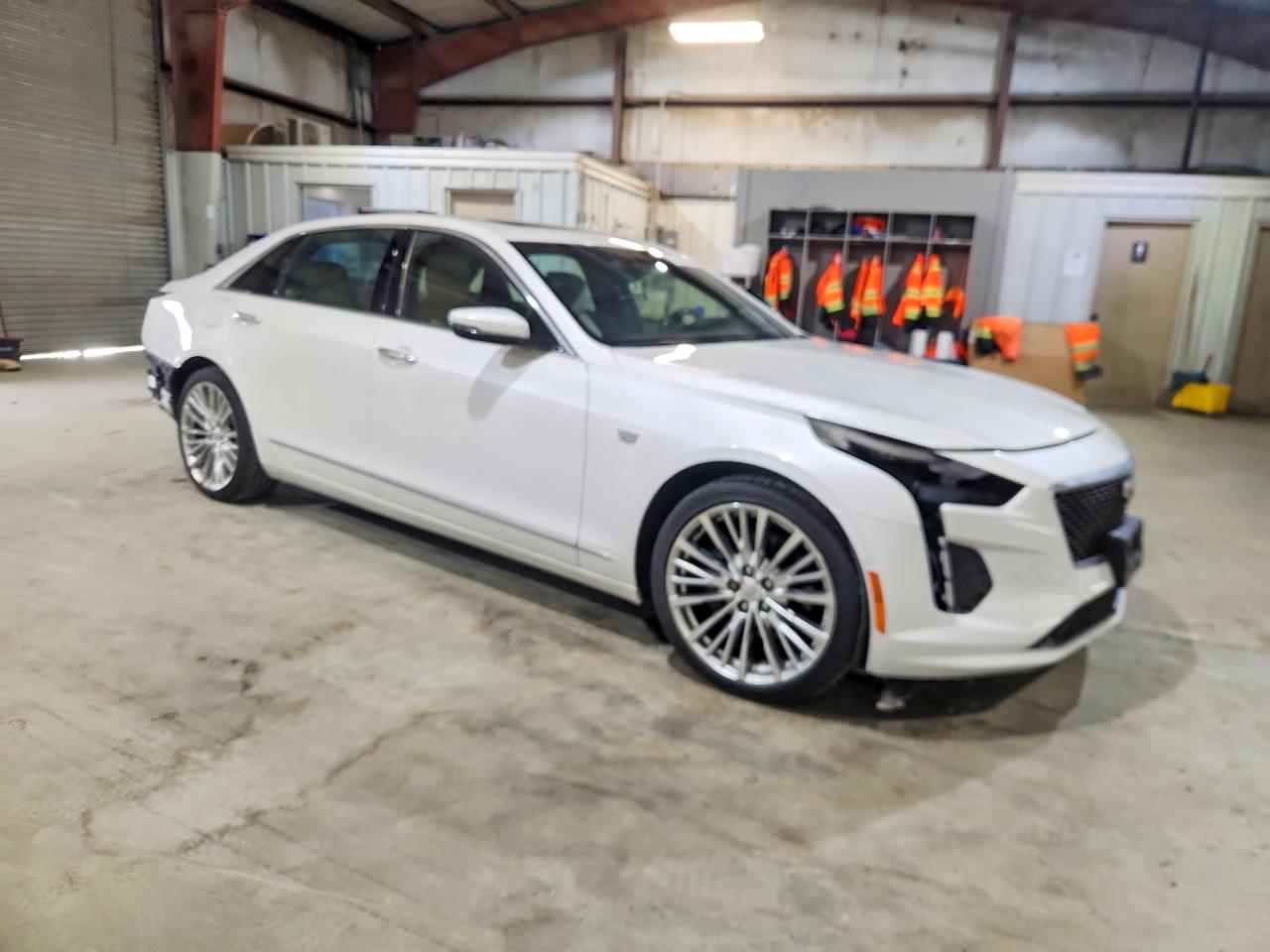 Cadillac CT6 Luxury Csav