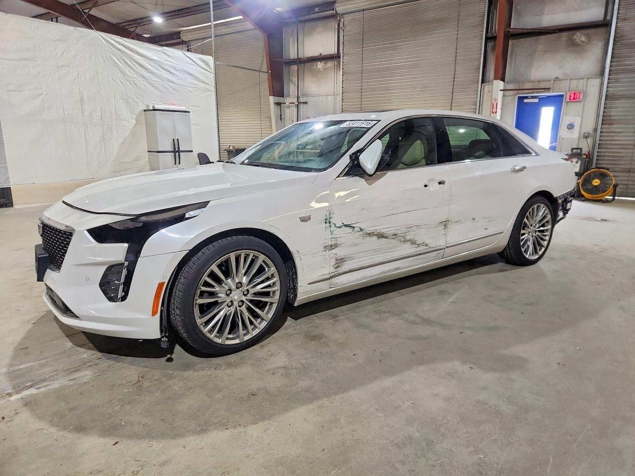 Salvage Cadillac CT6 Image