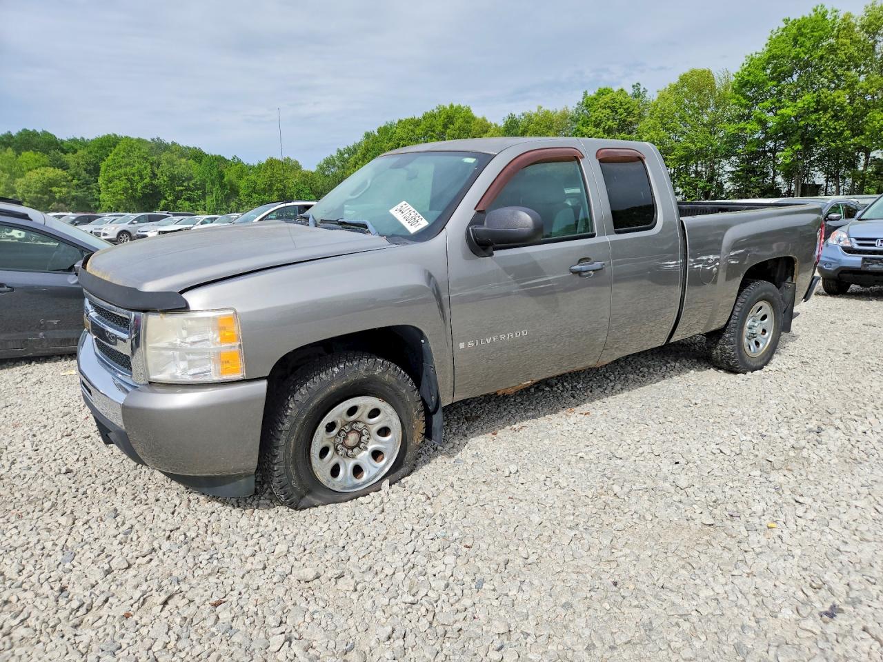 Salvage Chevrolet Silverado Image