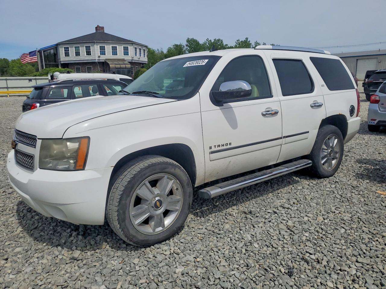 Salvage Chevrolet Tahoe Image