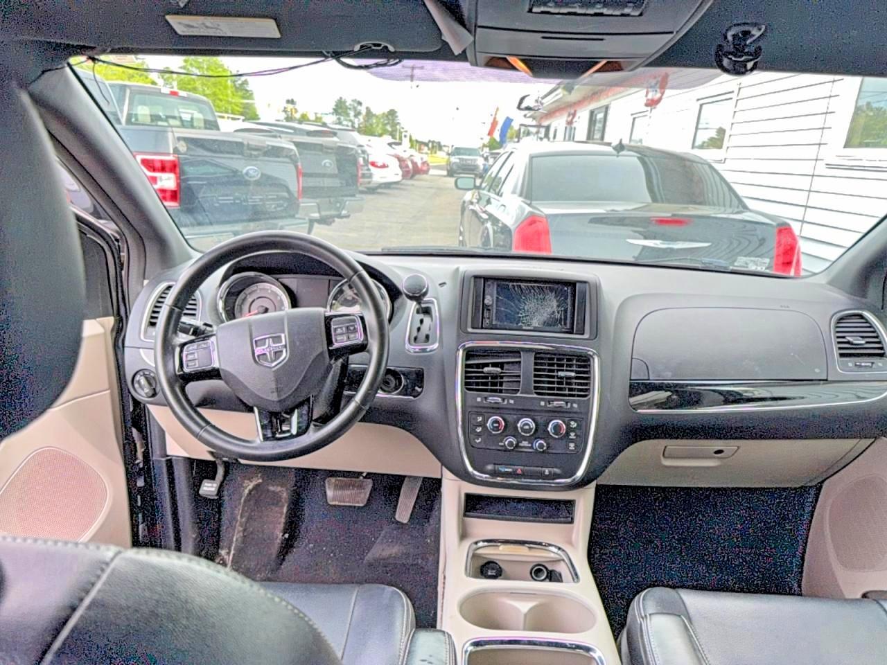 Dodge Caravan Sxt