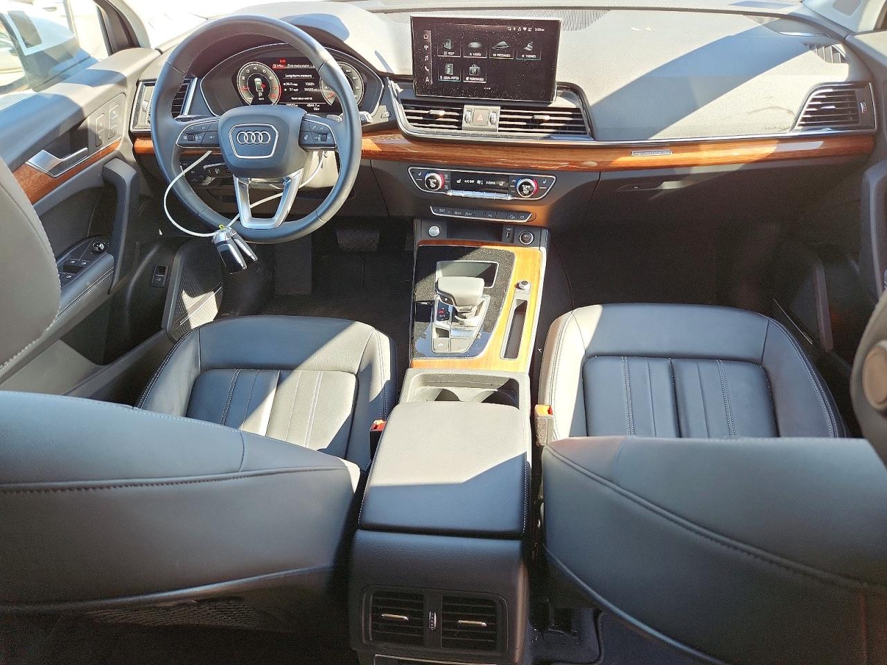 Audi Q5 Premium Plus 45