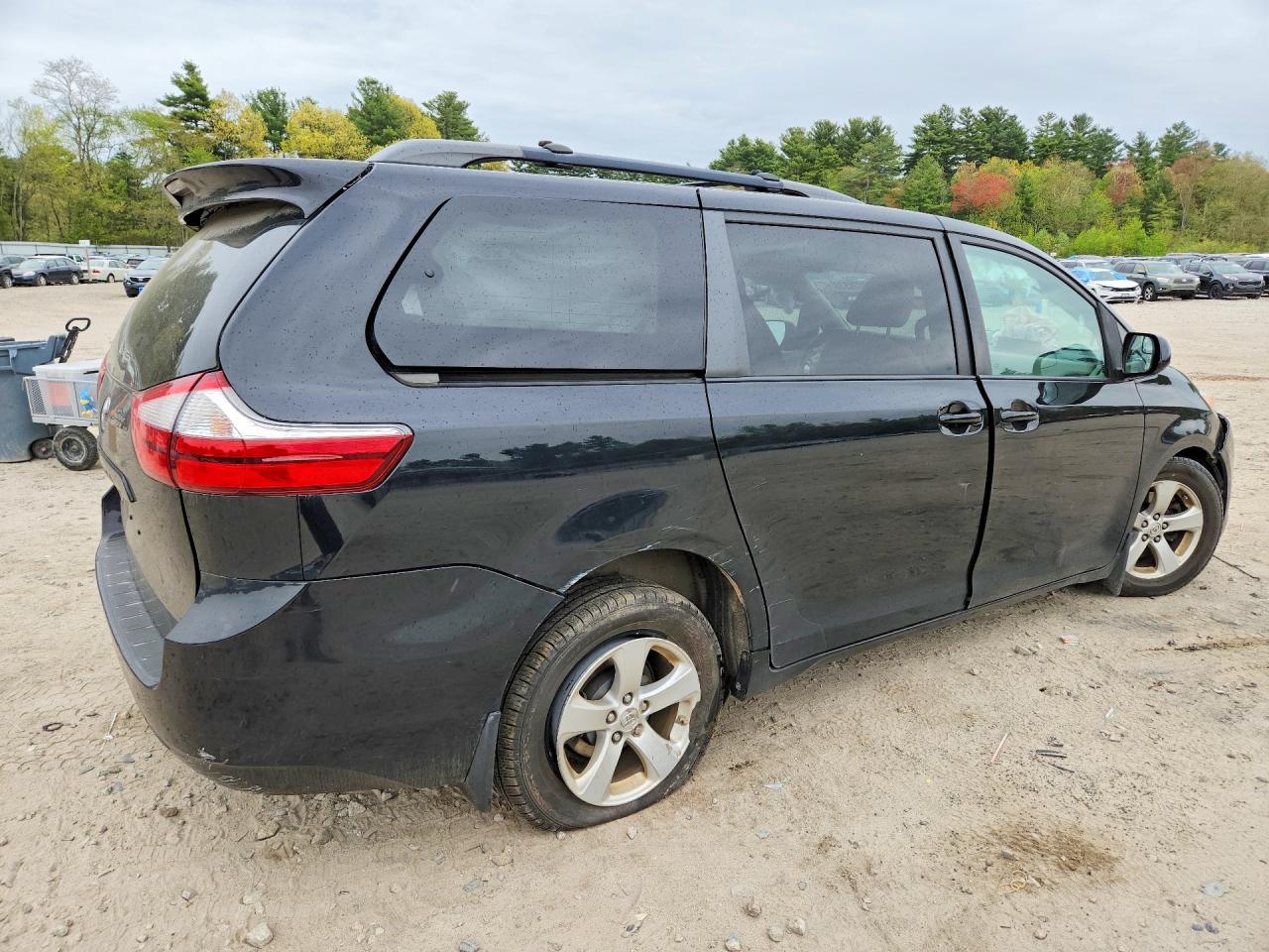 Toyota Sienna Le