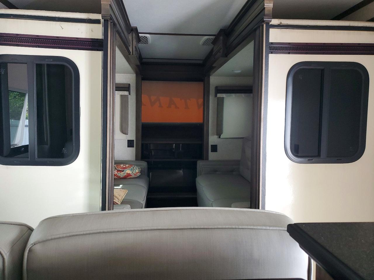 Montana Trailer