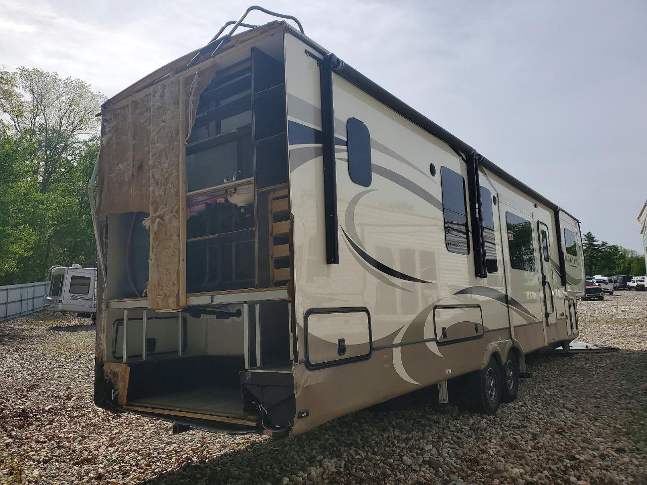 Montana Trailer