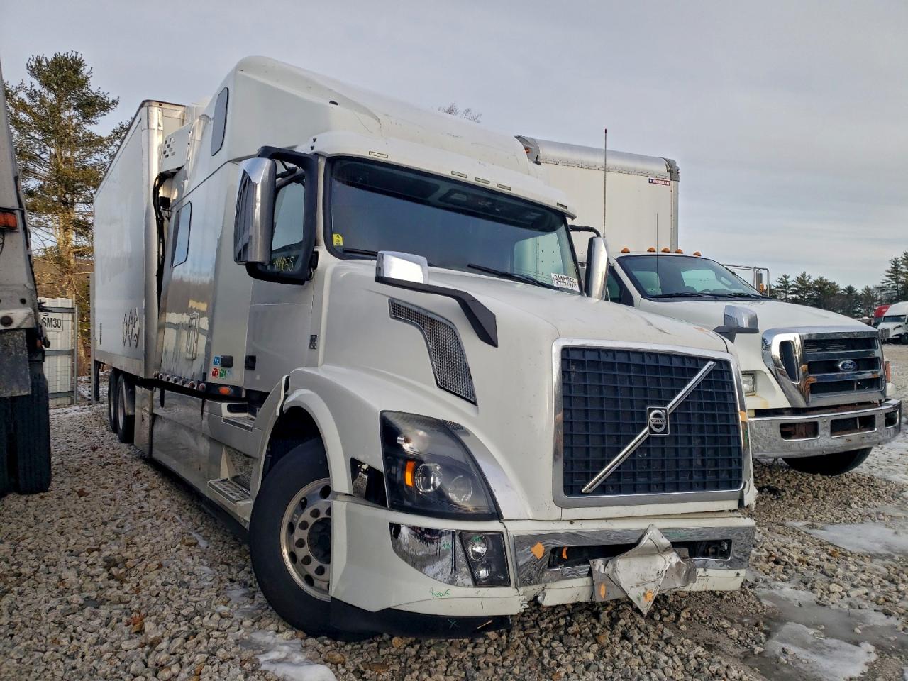 Salvage Volvo Vnl Image