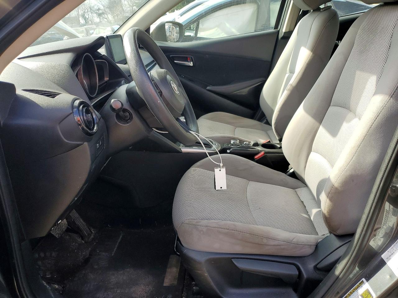 Toyota Yaris L