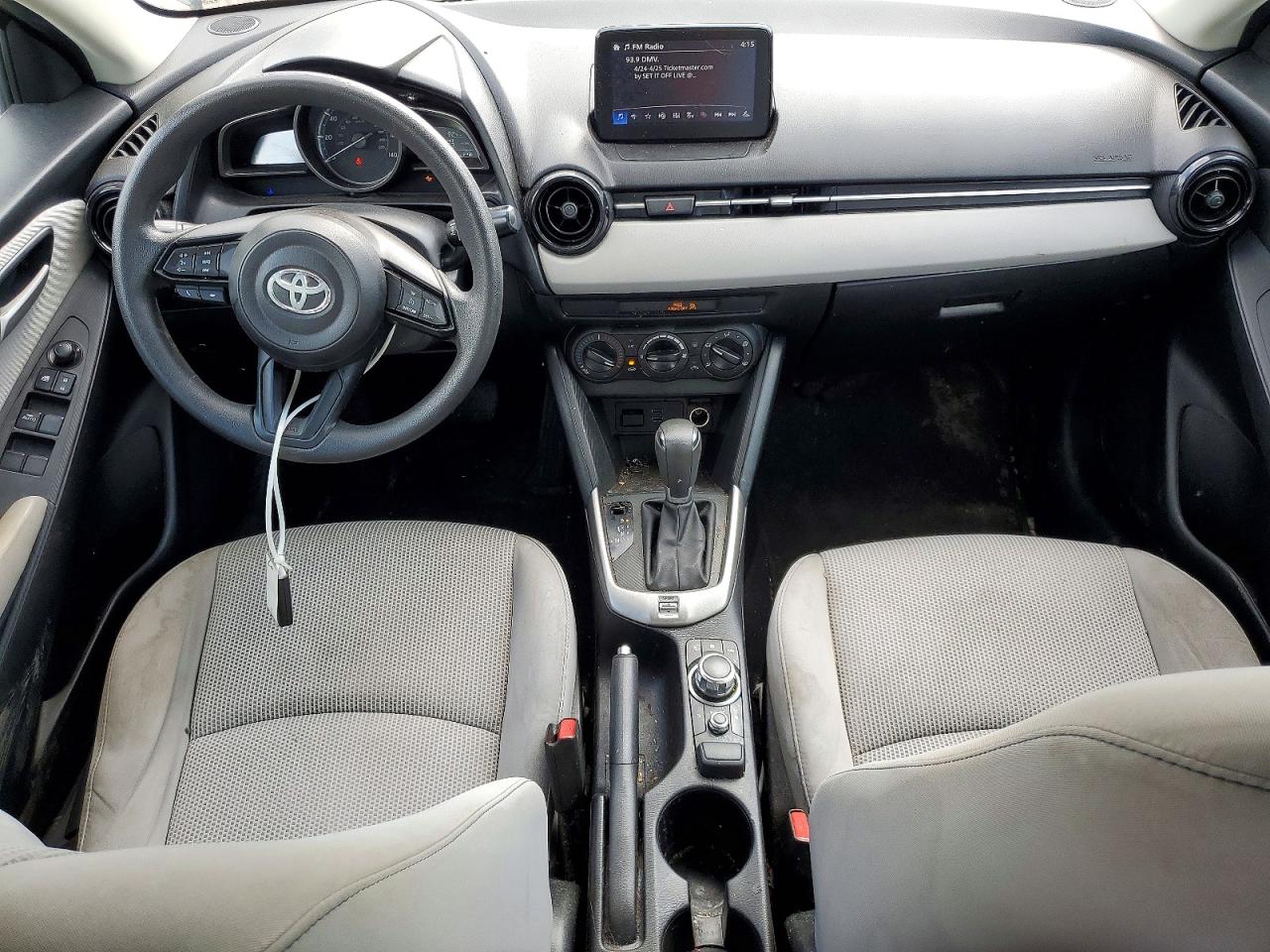 Toyota Yaris L