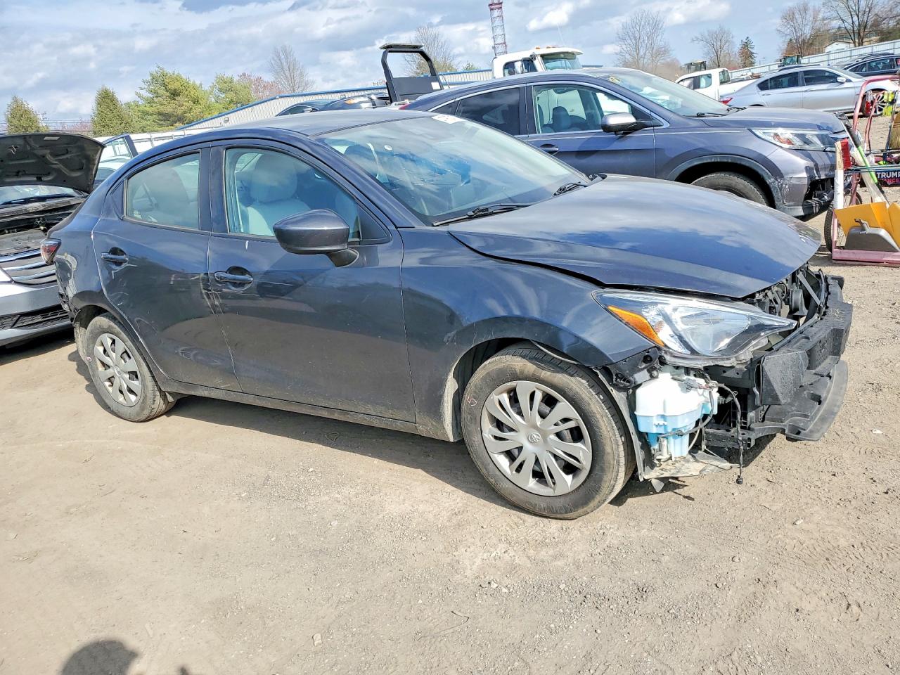 Toyota Yaris L