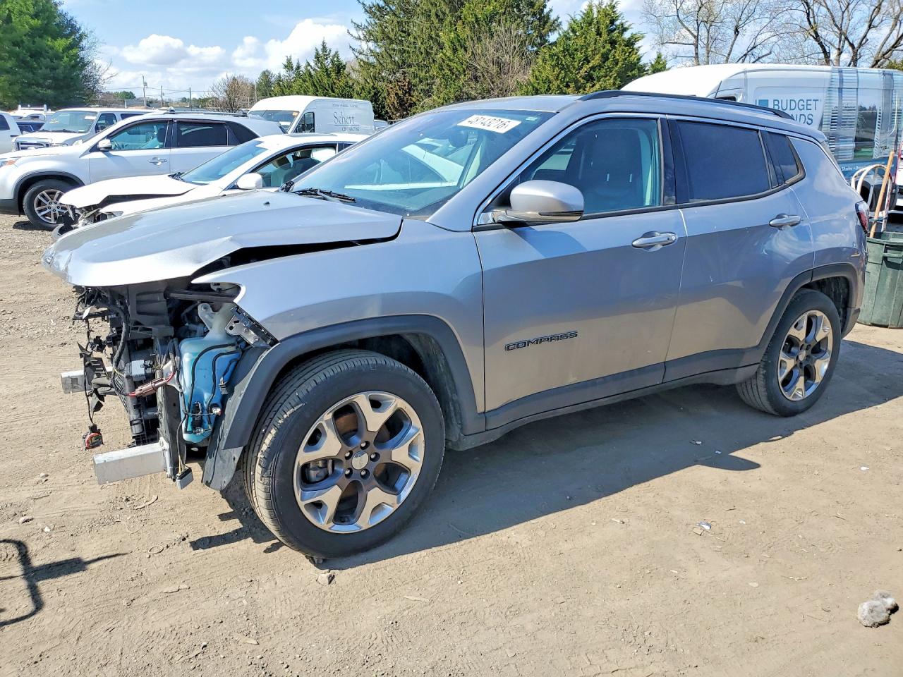 Salvage Jeep Compass Image