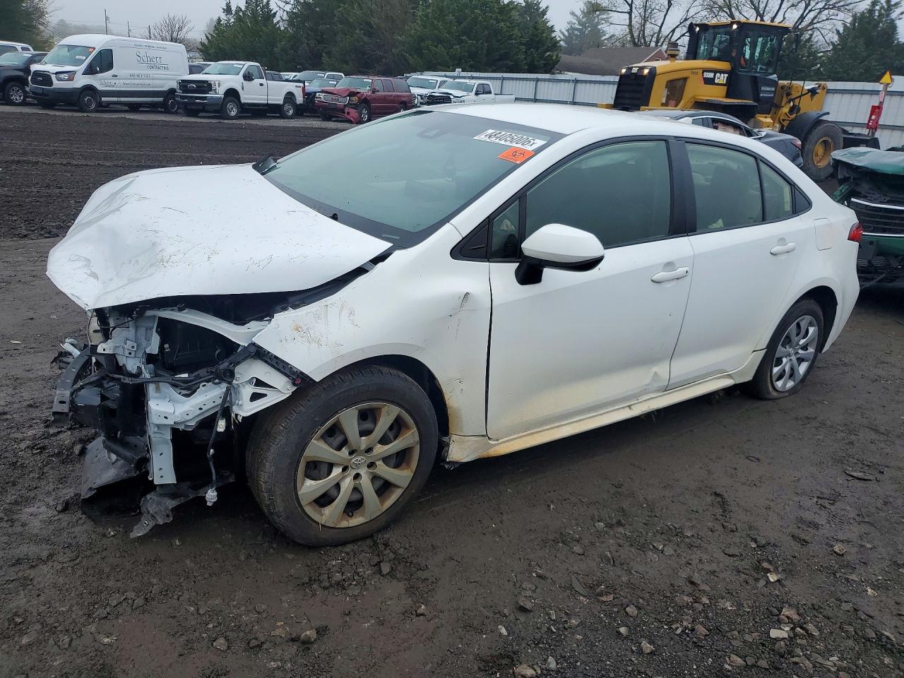 Salvage Toyota Corolla Image