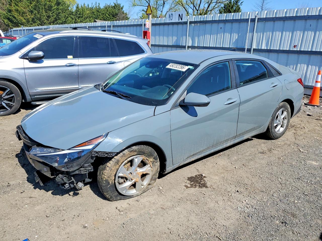 Salvage Hyundai ELANTRA Image