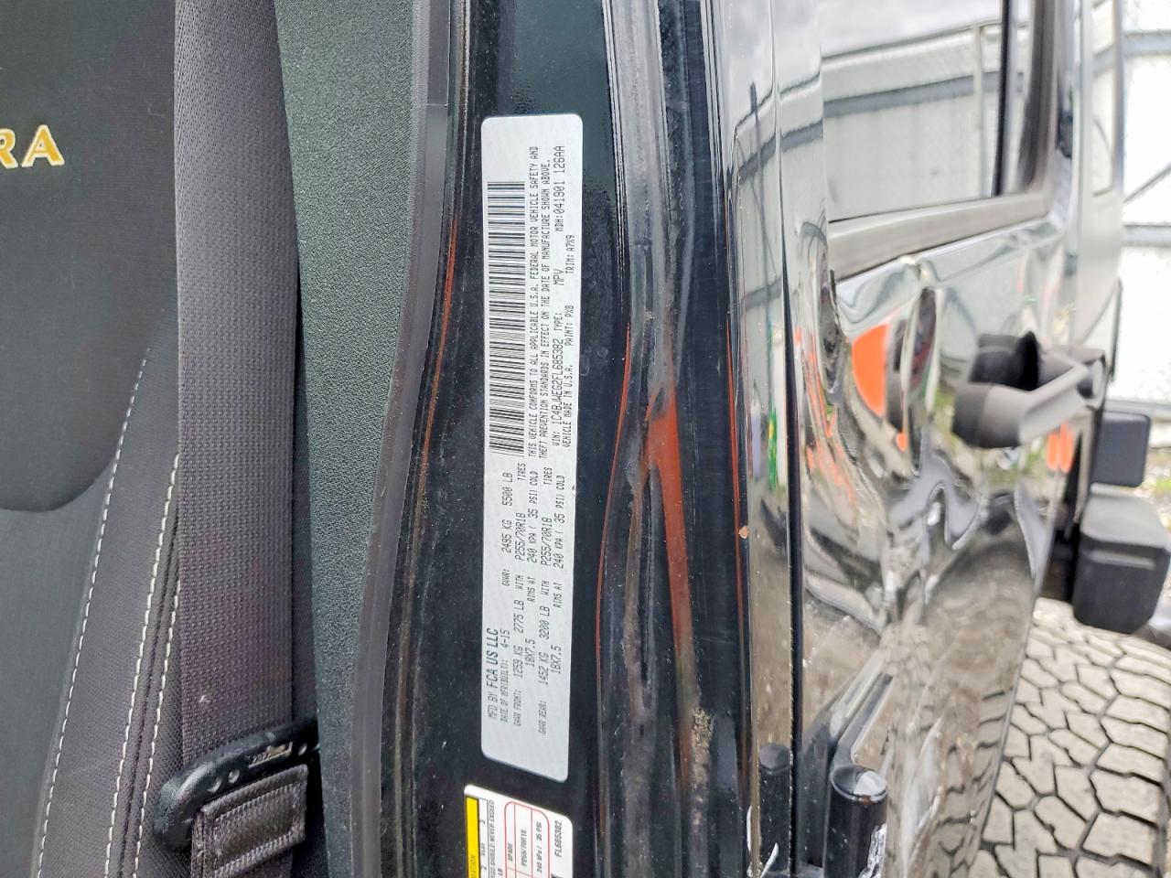 Jeep Wrangler Sahara