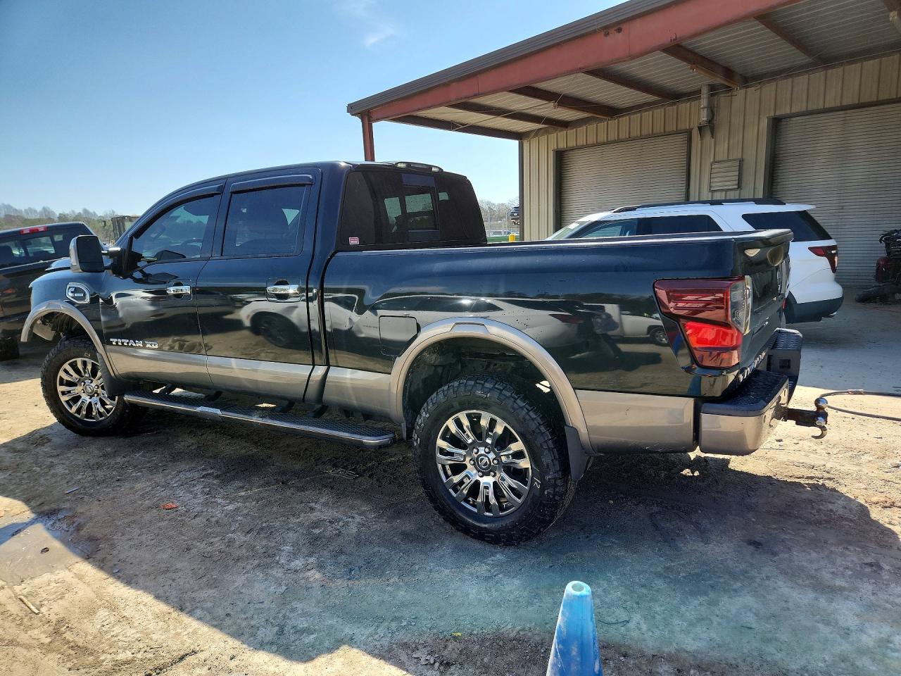 Nissan Titan Platinum Reserve