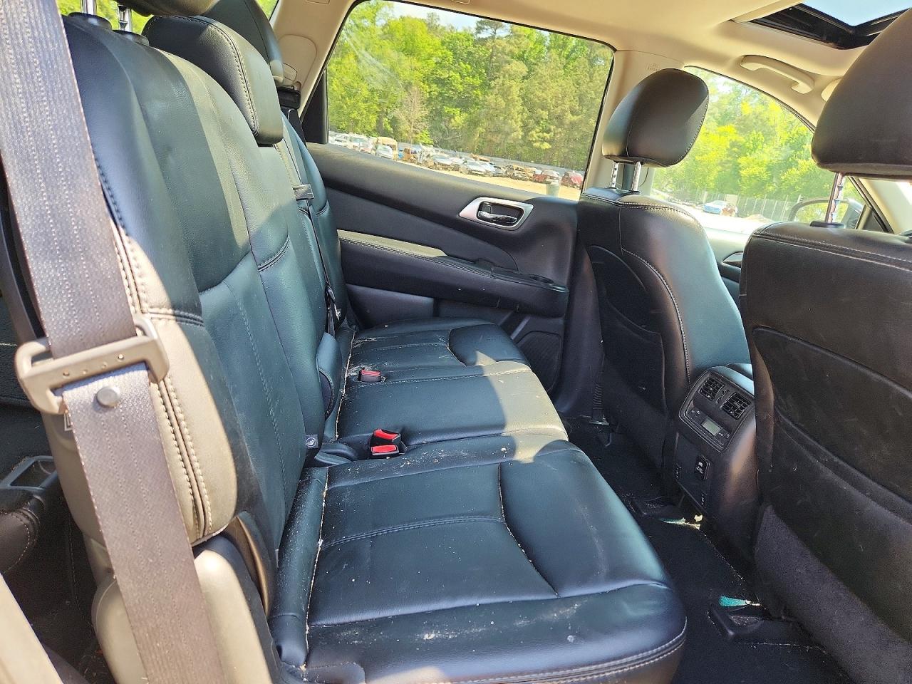 Nissan Pathfinder Sl