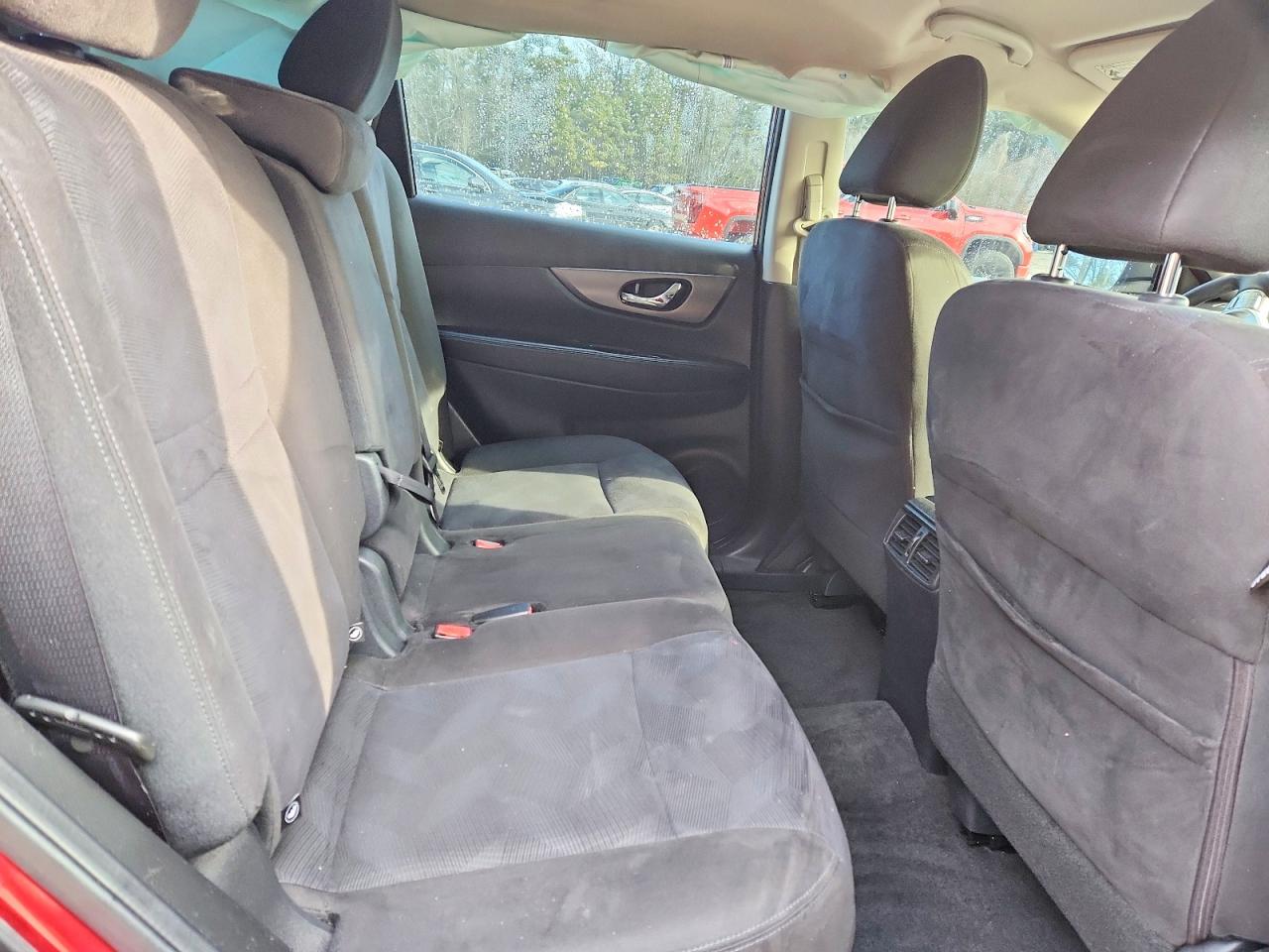 Nissan Rogue S
