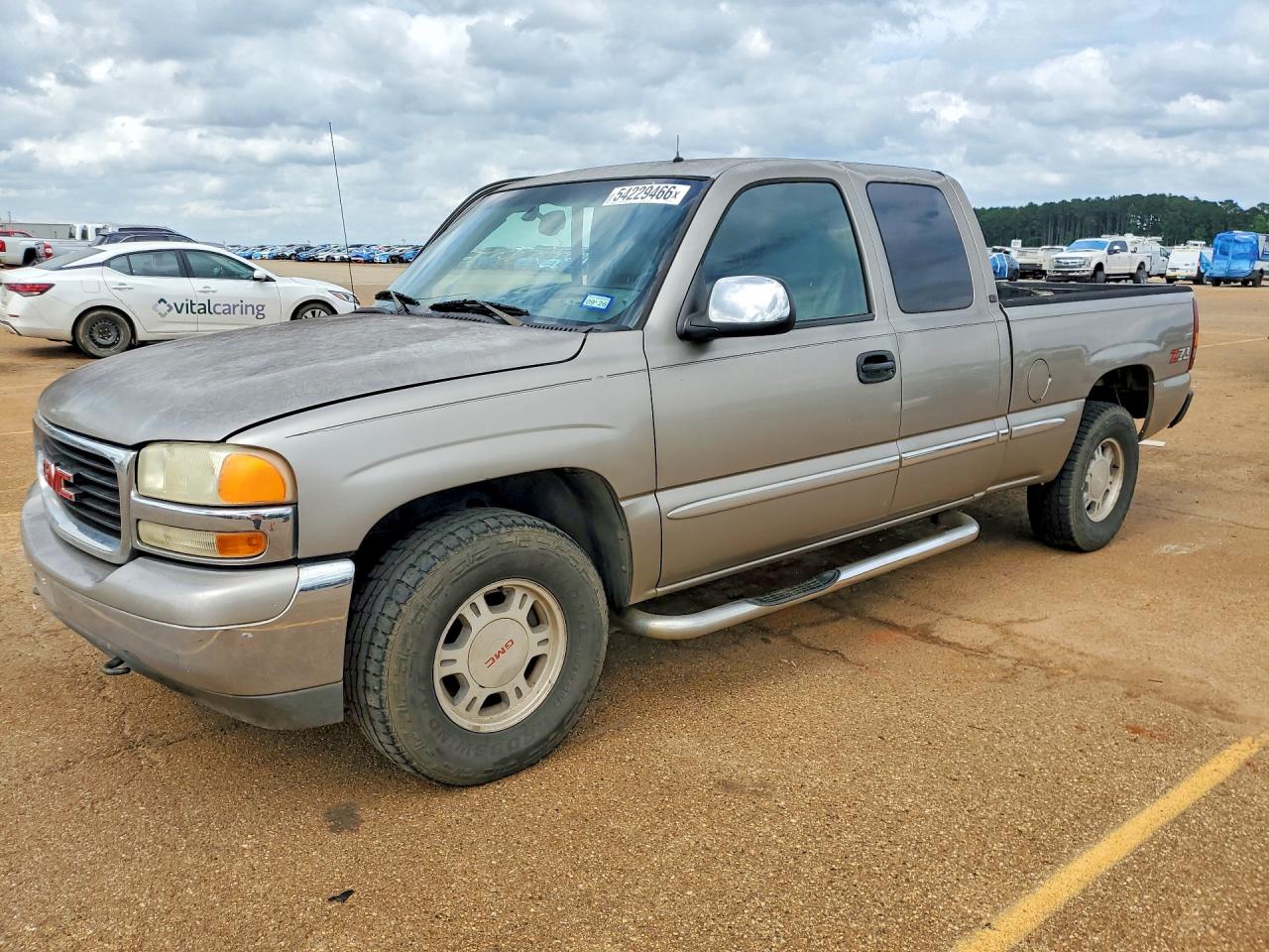 Salvage GMC Sierra Image