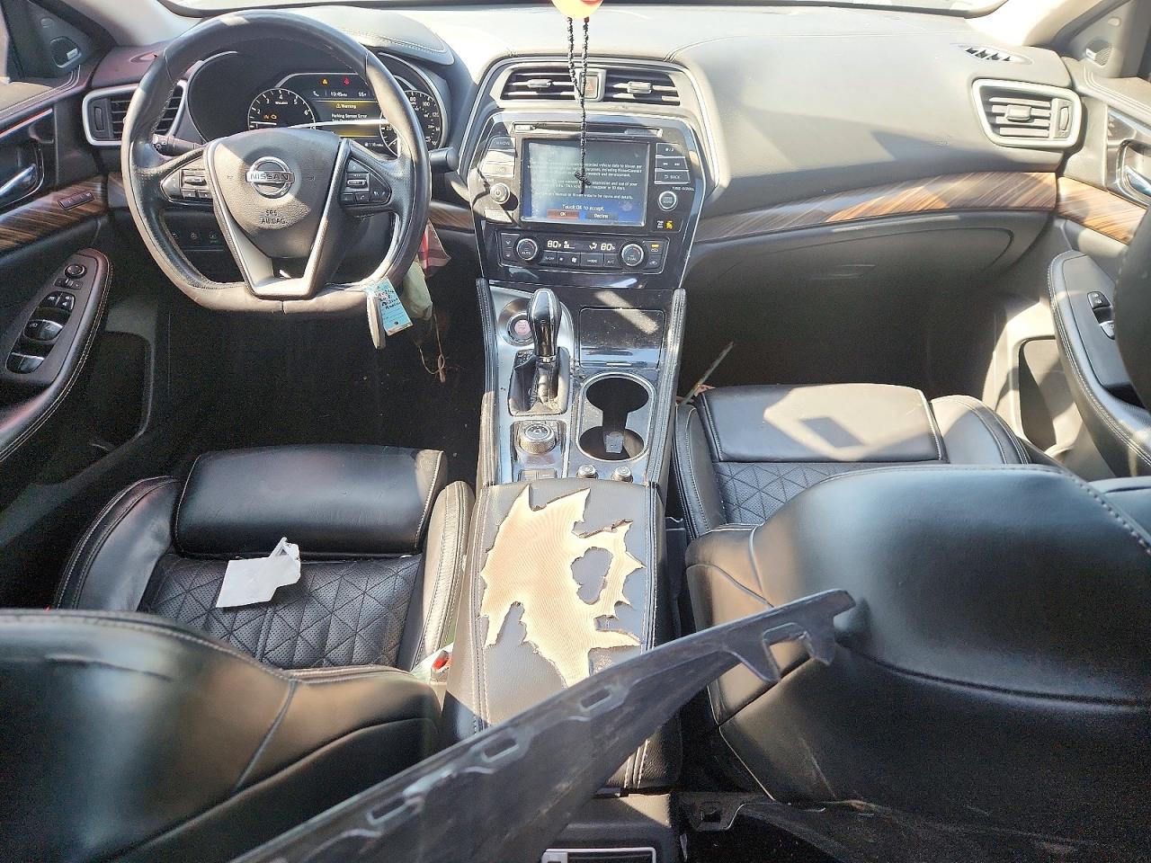 Nissan Maxima Platinum