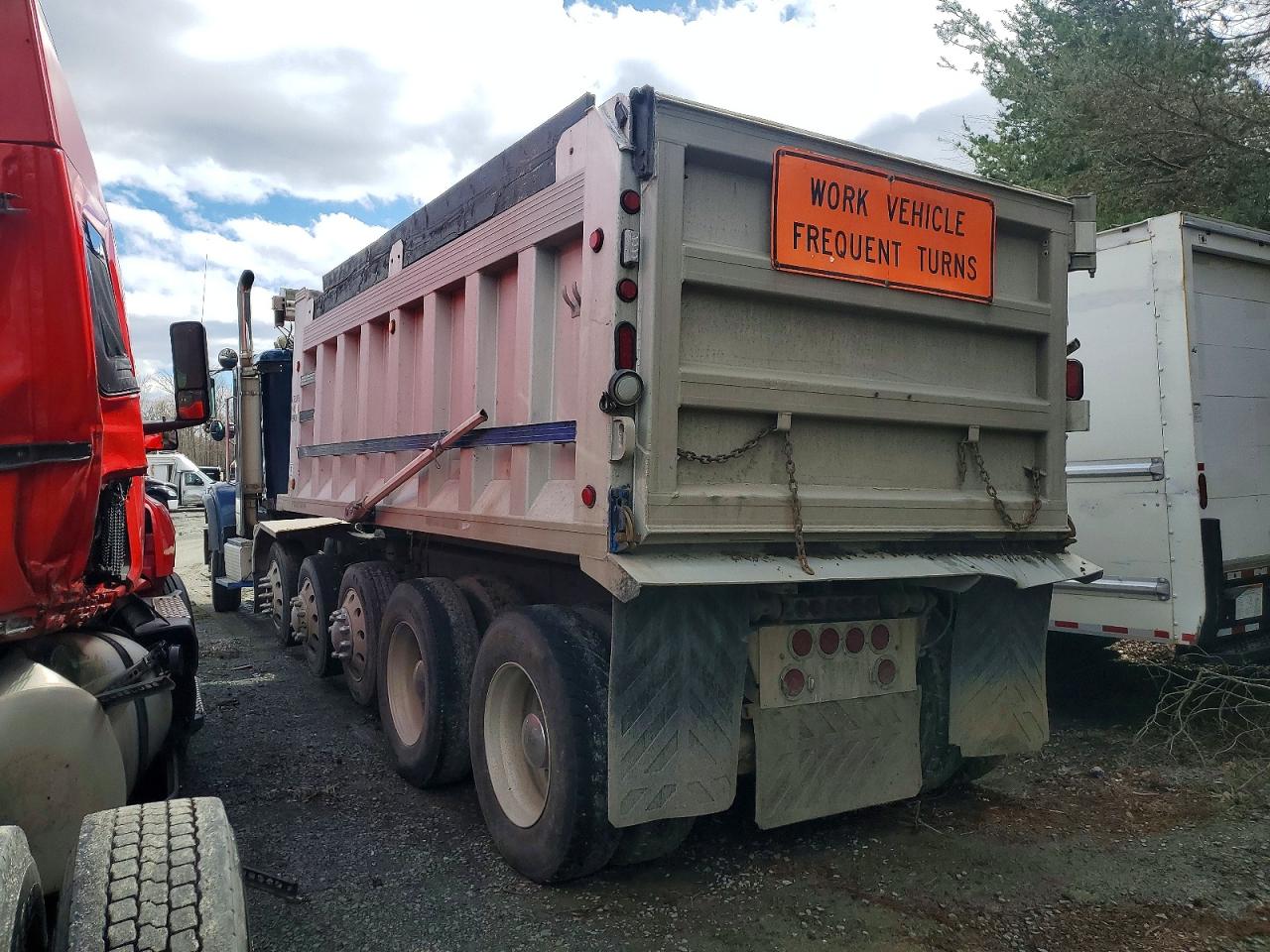 International Dump Trl