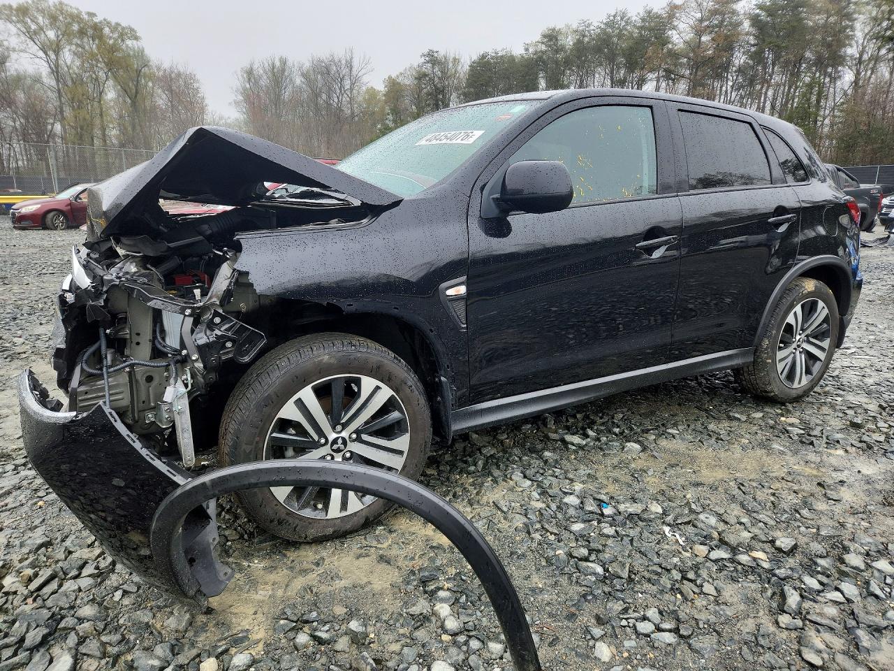 Salvage Mitsubishi Outlander Image