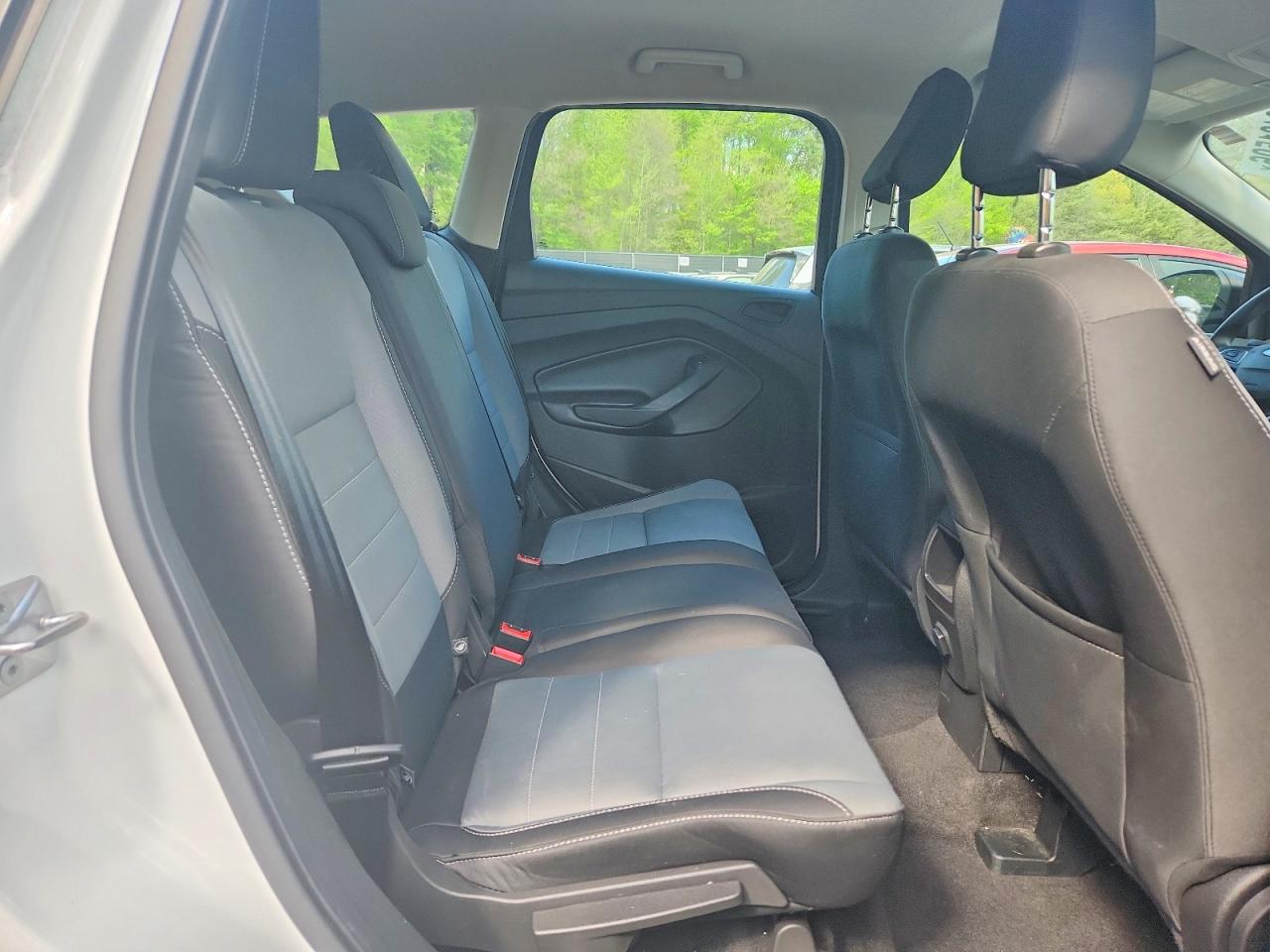 Ford Escape S